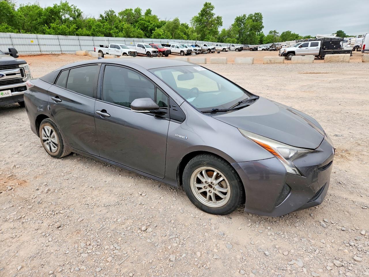 2016 TOYOTA PRIUS