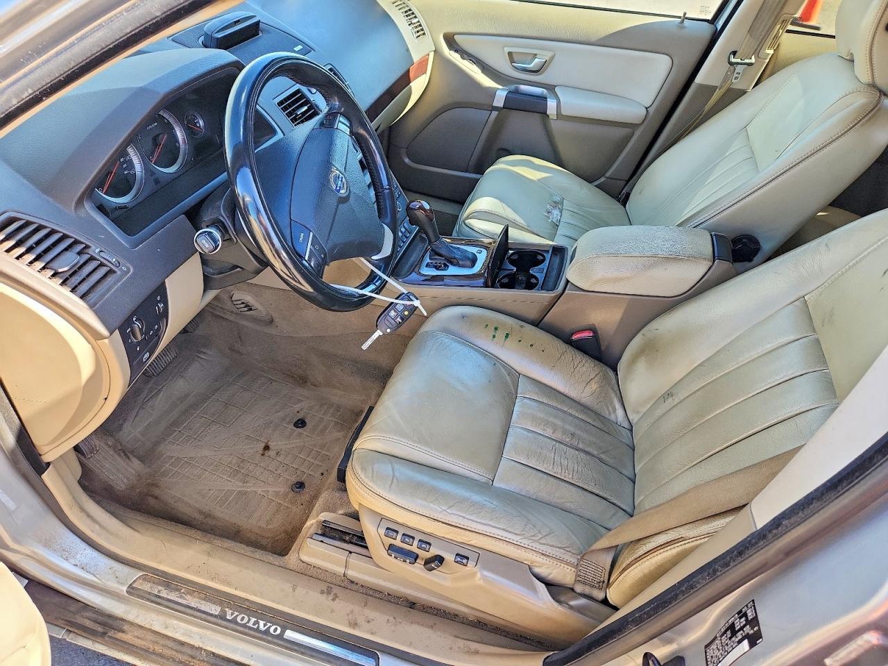 2013 VOLVO XC90