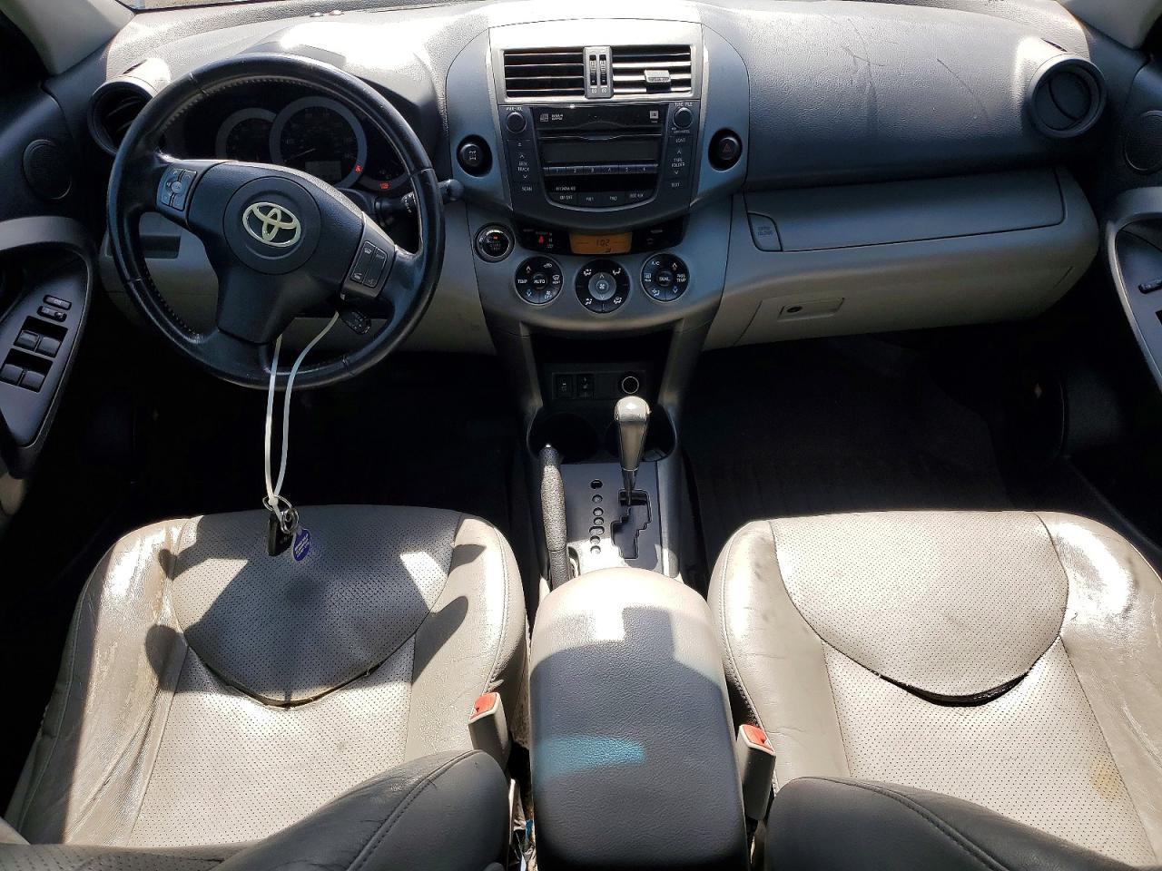 2011 TOYOTA RAV4