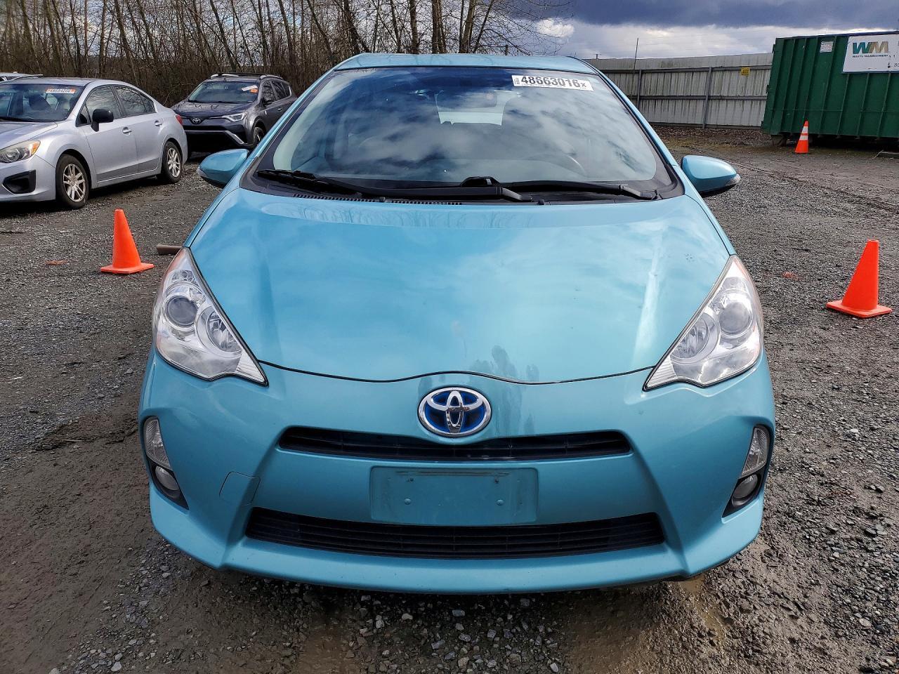 2014 TOYOTA Prius c