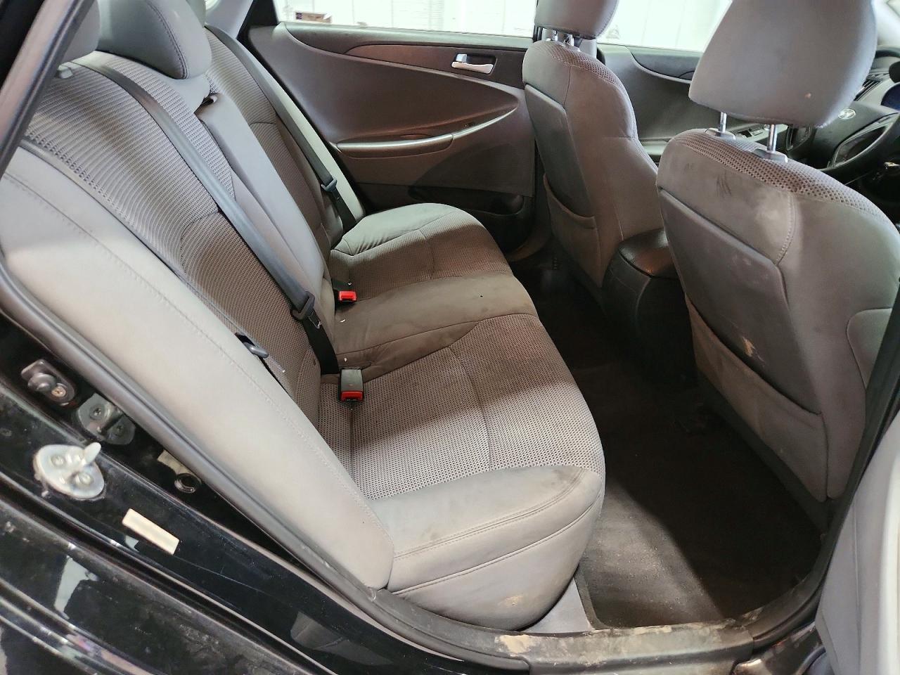 2011 HYUNDAI SONATA