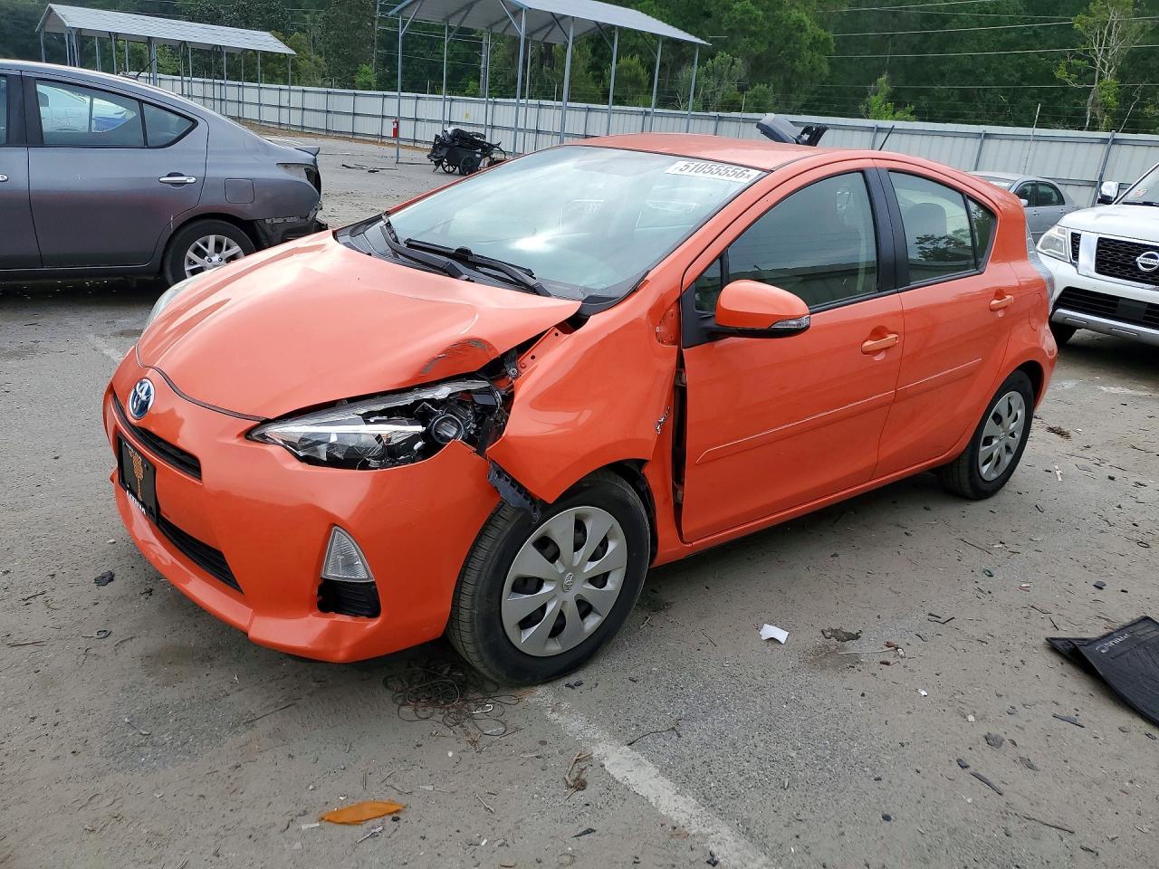 2014 TOYOTA Prius c