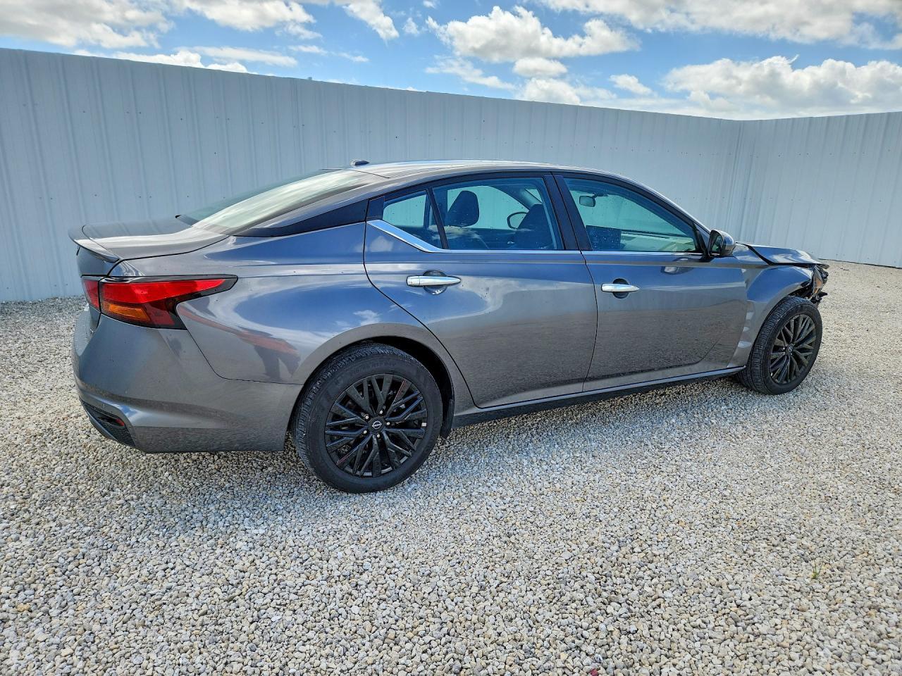 2025 NISSAN ALTIMA