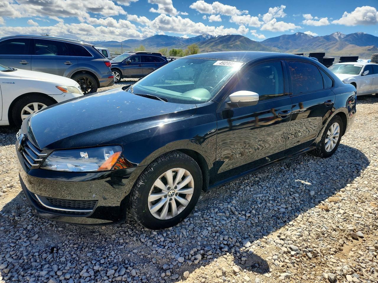 2014 VOLKSWAGEN Passat