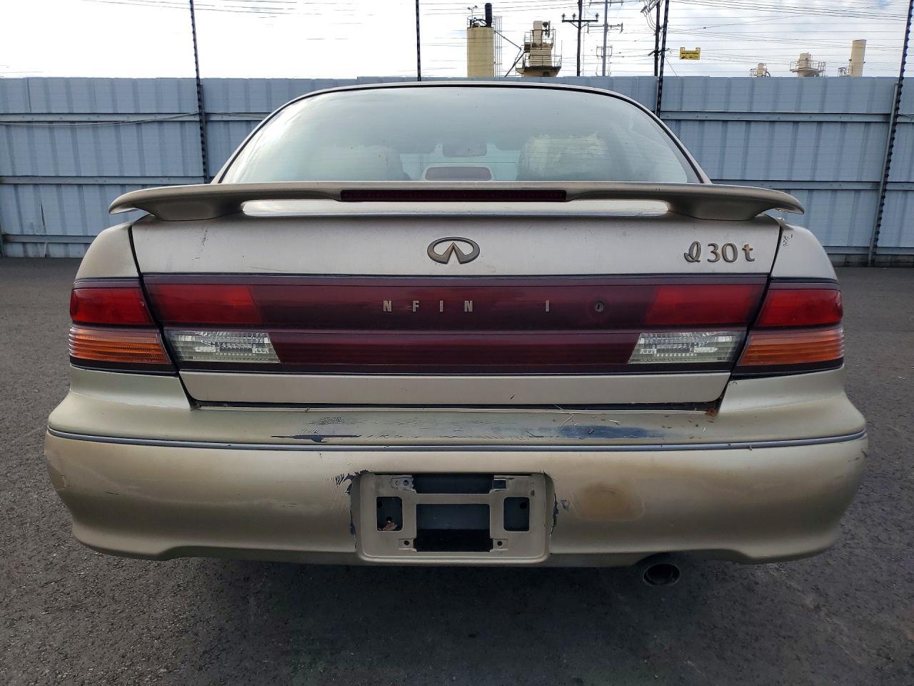 1999 INFINITI I30