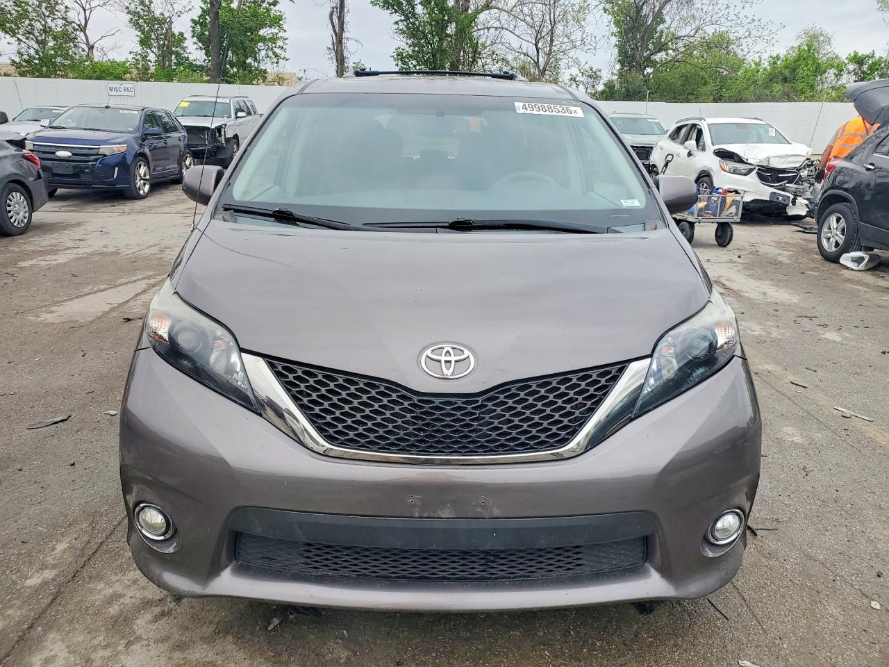 2012 TOYOTA SIENNA