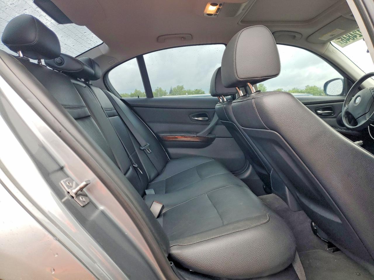 2011 BMW 3 SERIES