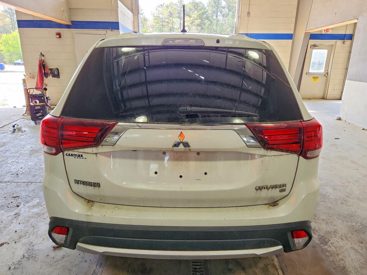 2016 MITSUBISHI outlander