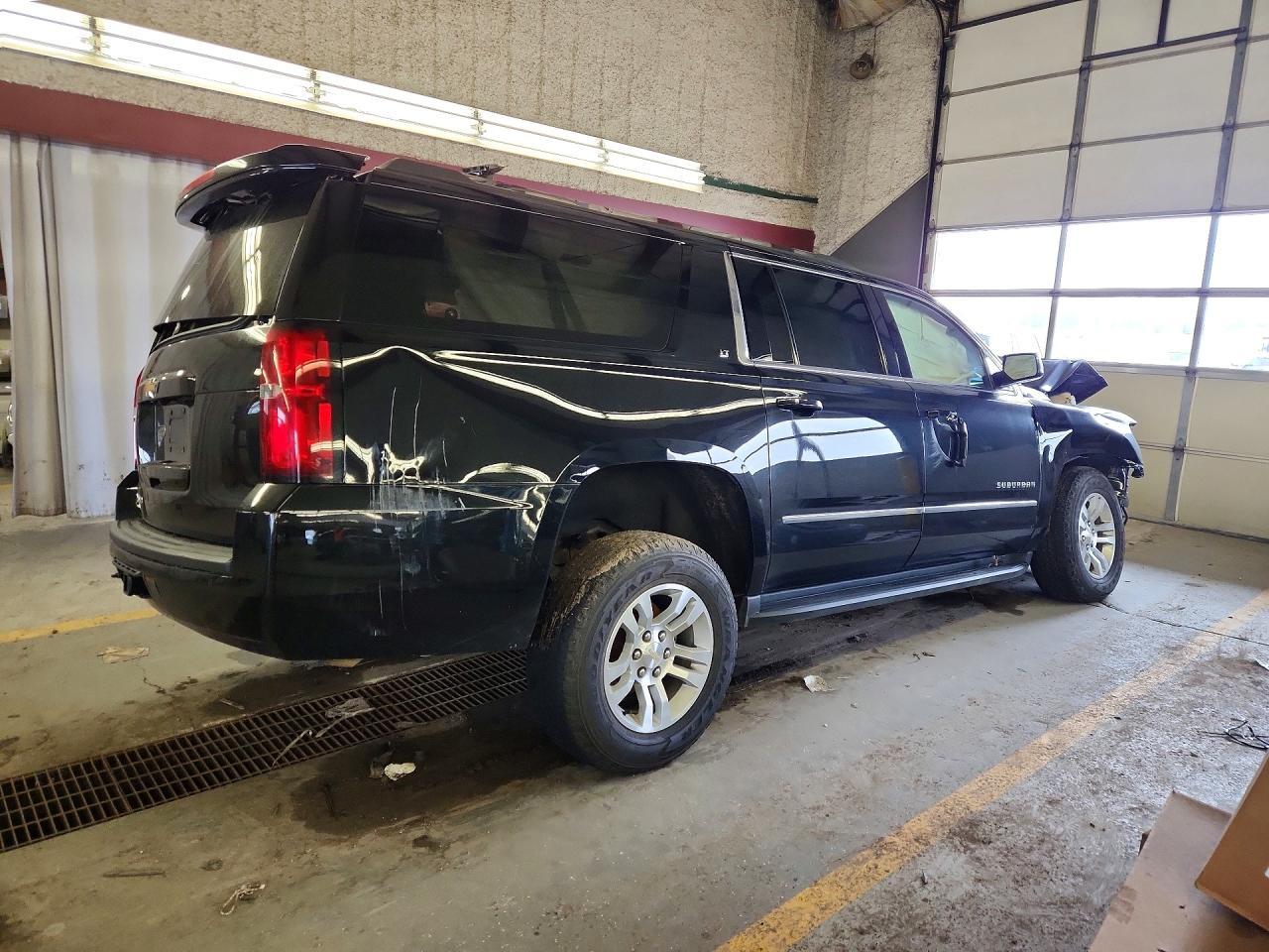 2016 CHEVROLET Suburban
