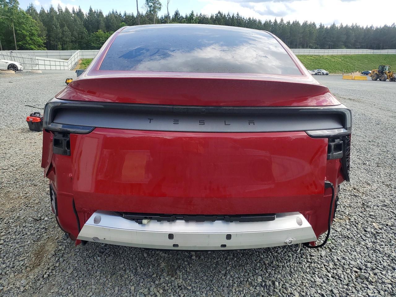 2026 TESLA MODEL Y
