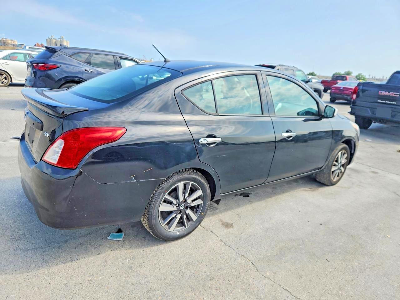 2019 NISSAN VERSA