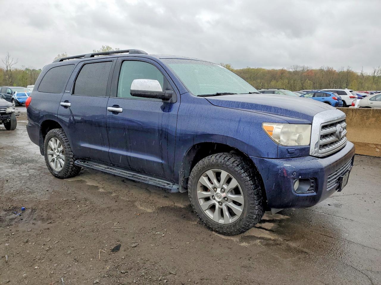 2010 TOYOTA Sequoia