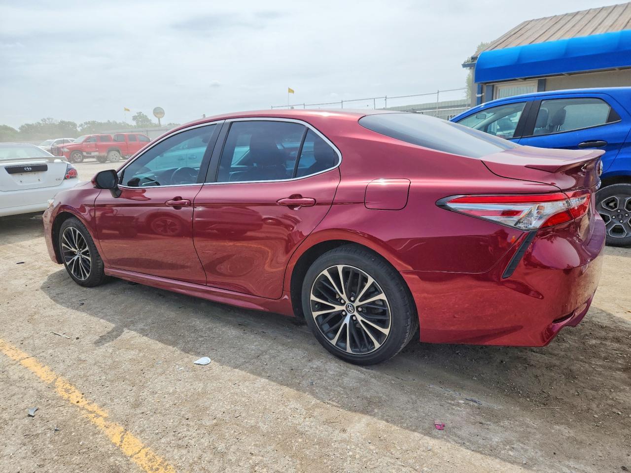 2018 TOYOTA CAMRY