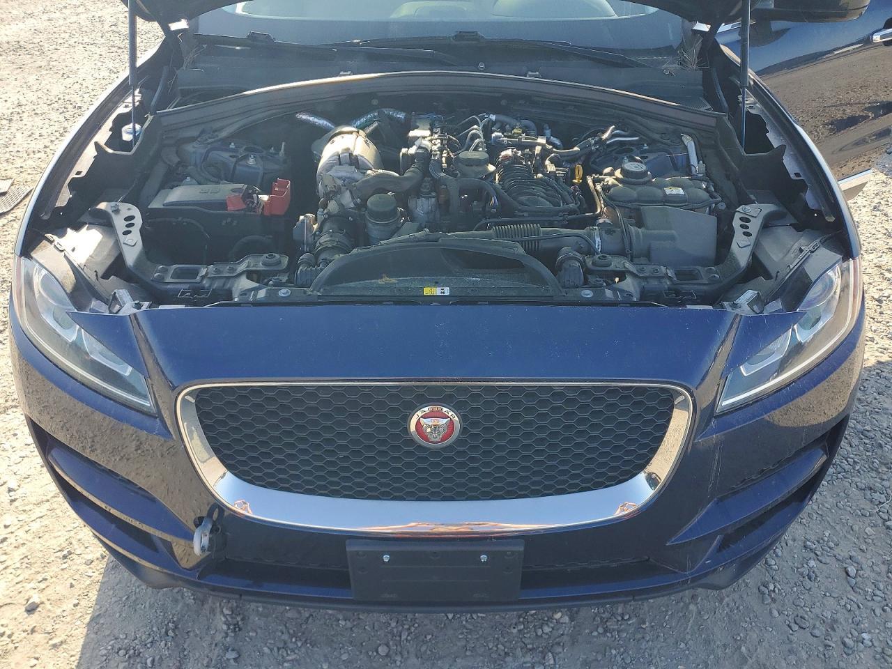 2017 JAGUAR F-Pace