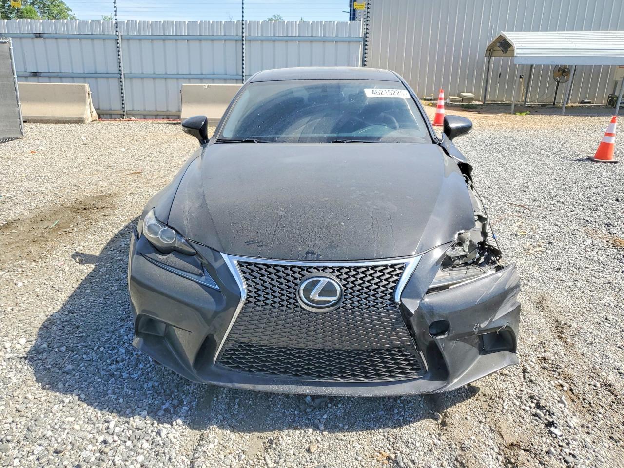 2016 LEXUS IS 200t