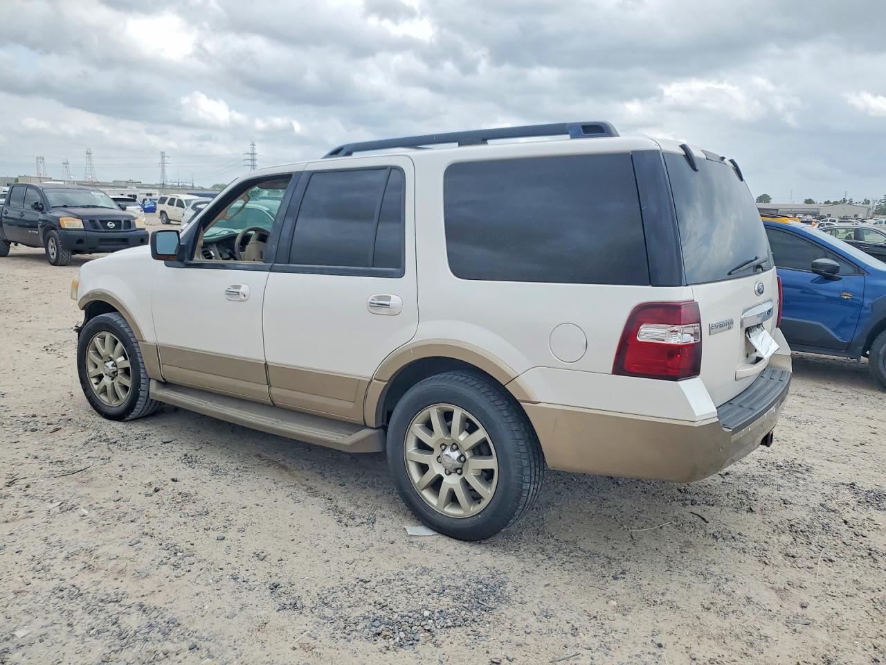 2011 FORD Expedition