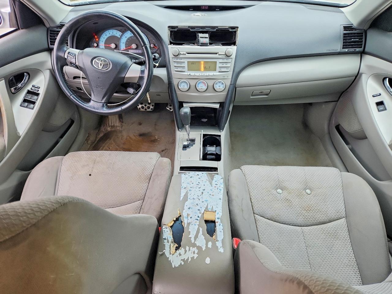 2011 TOYOTA CAMRY
