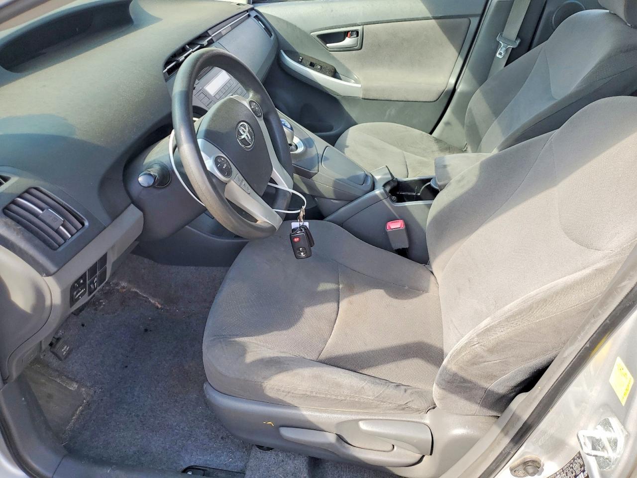 2010 TOYOTA PRIUS