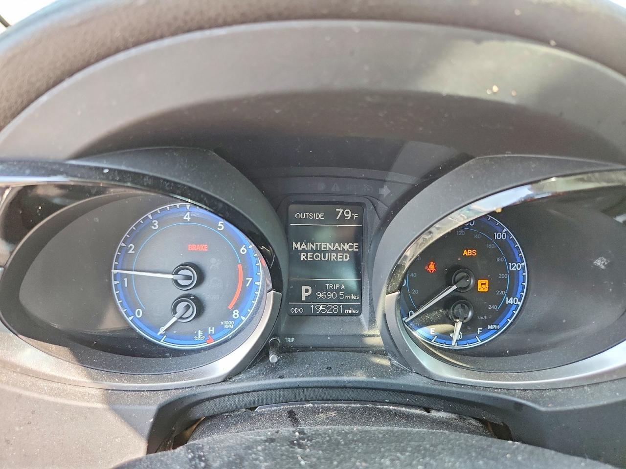 2015 TOYOTA COROLLA