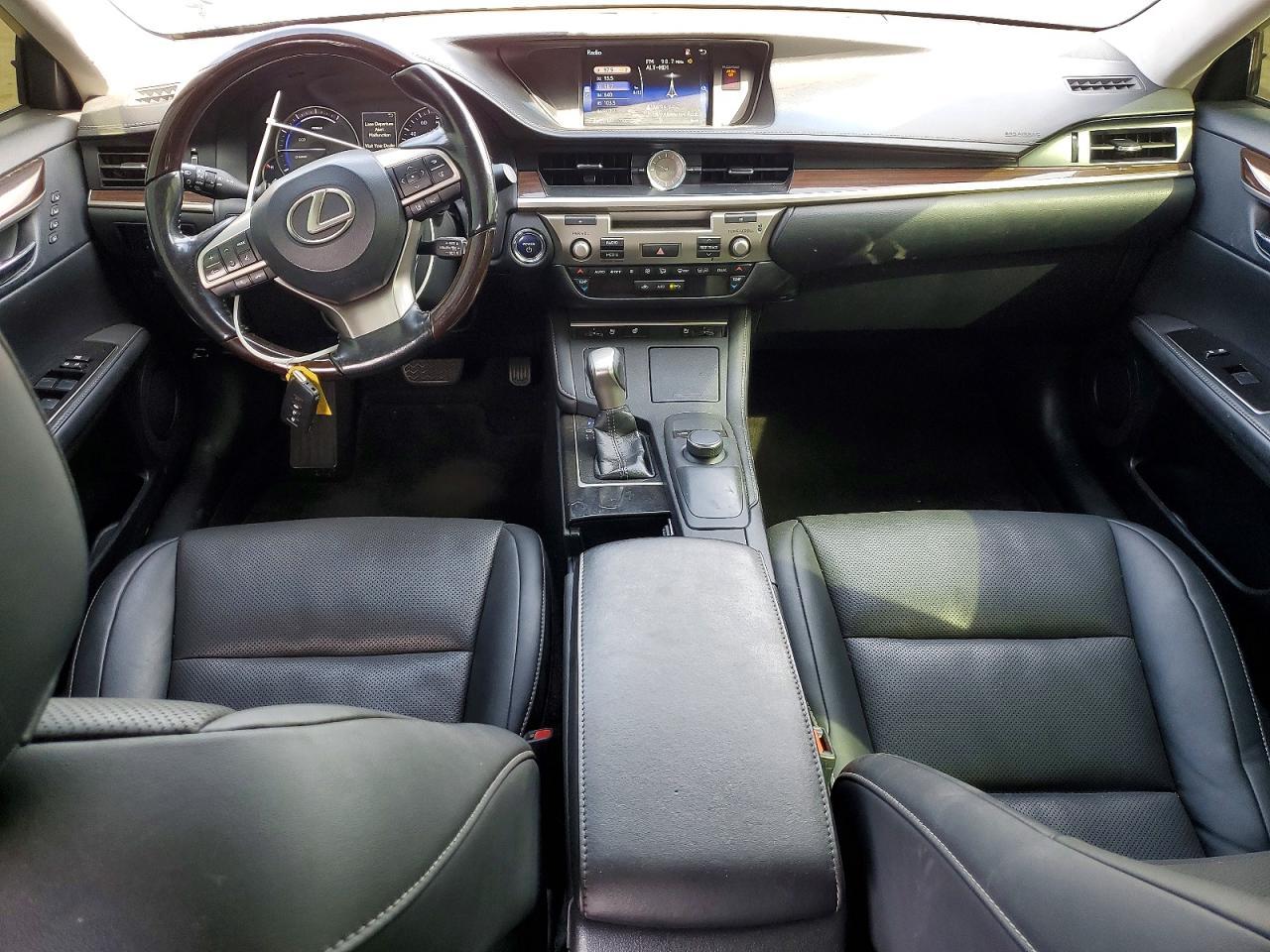 2016 LEXUS ES 300H