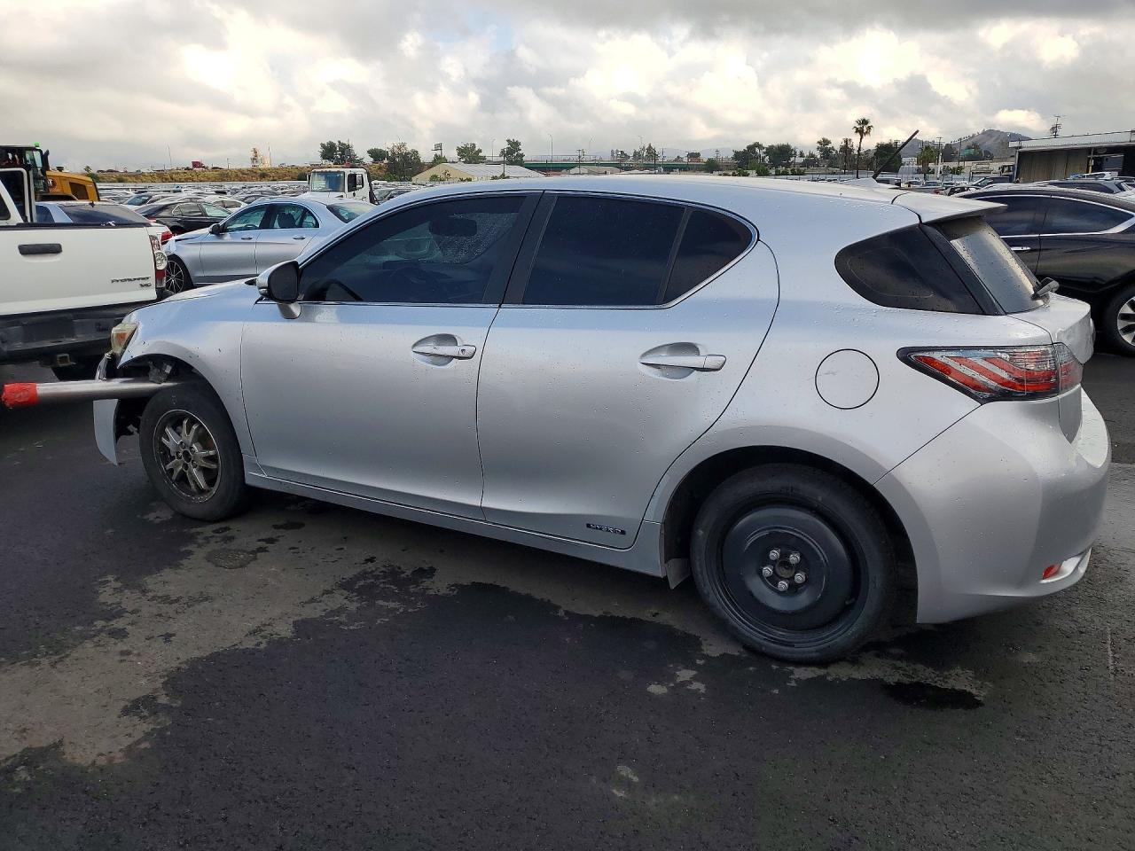 2013 LEXUS CT 200H