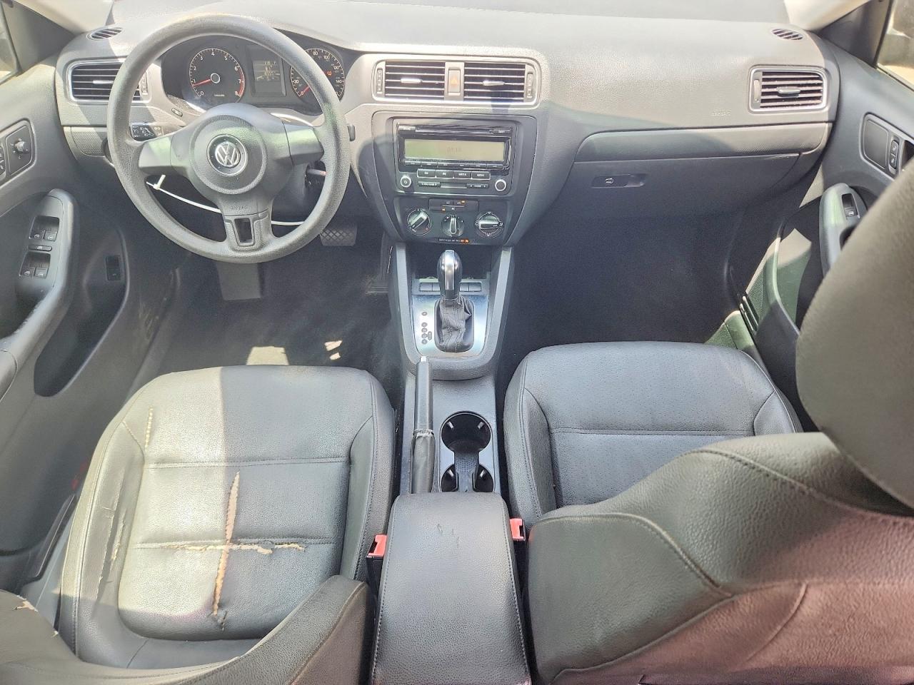 2011 VOLKSWAGEN JETTA