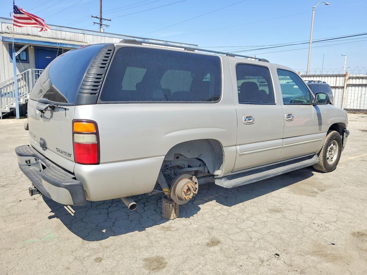 2004 CHEVROLET Suburban