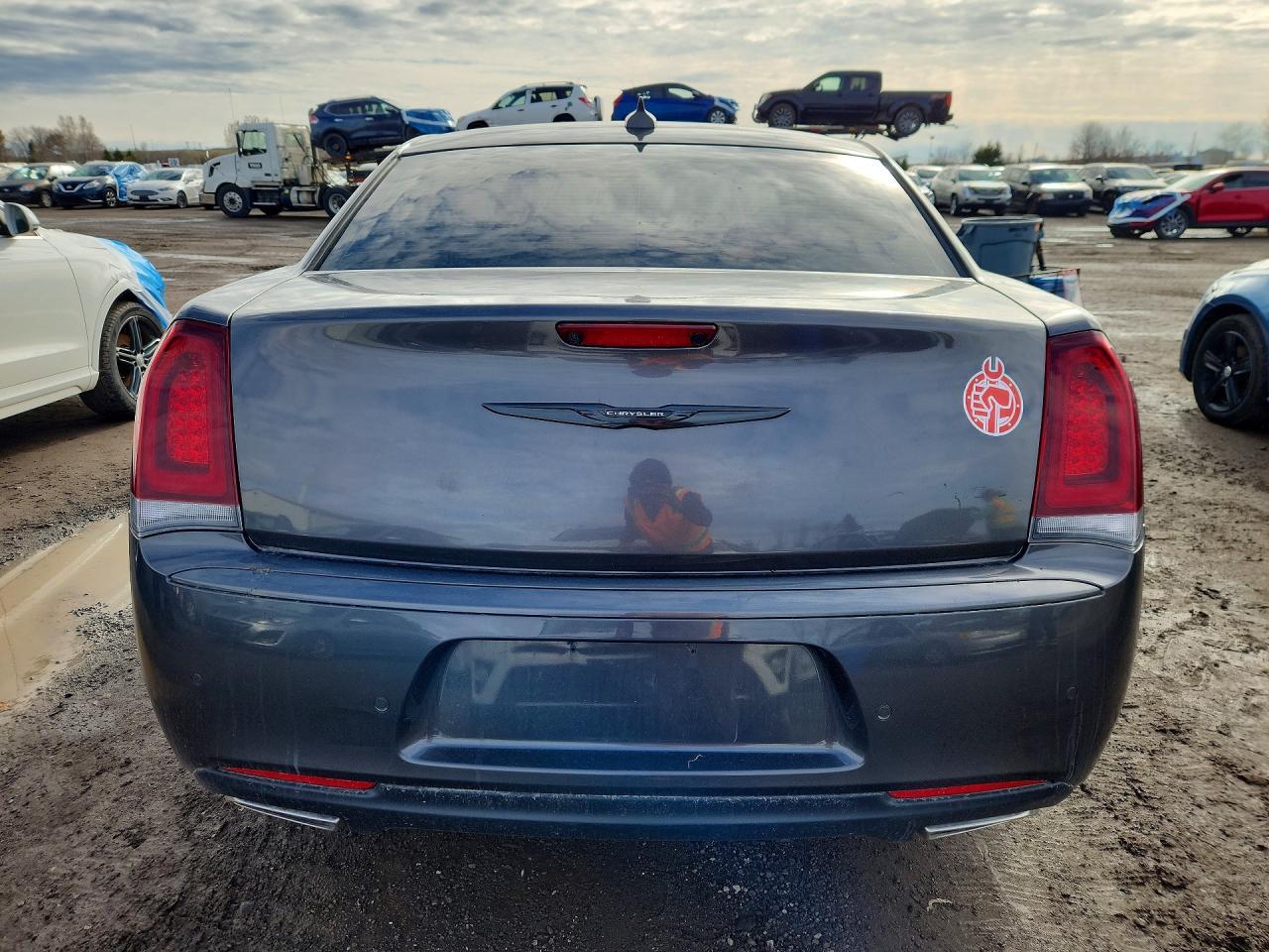 2022 CHRYSLER 300