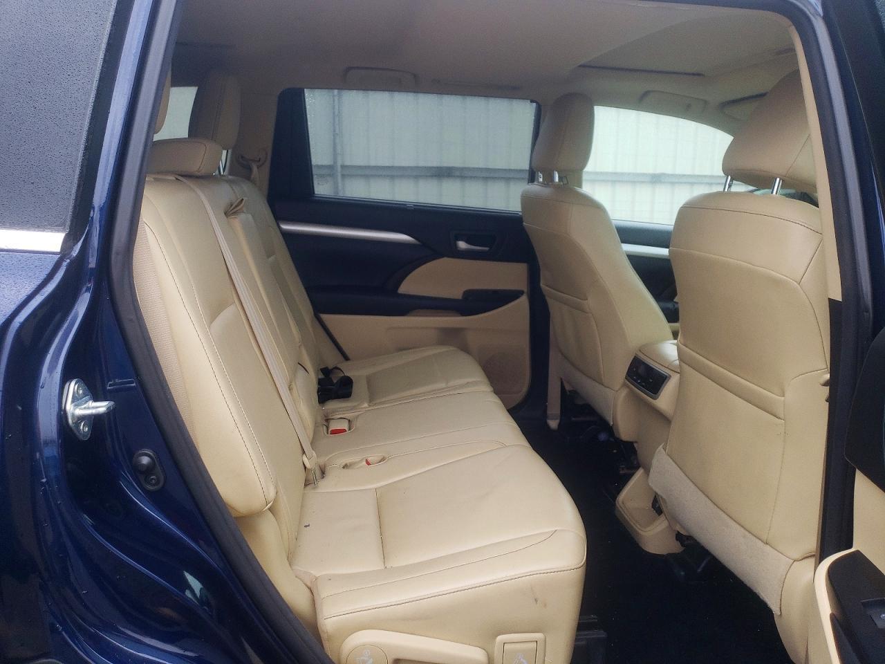 2015 TOYOTA HIGHLANDER
