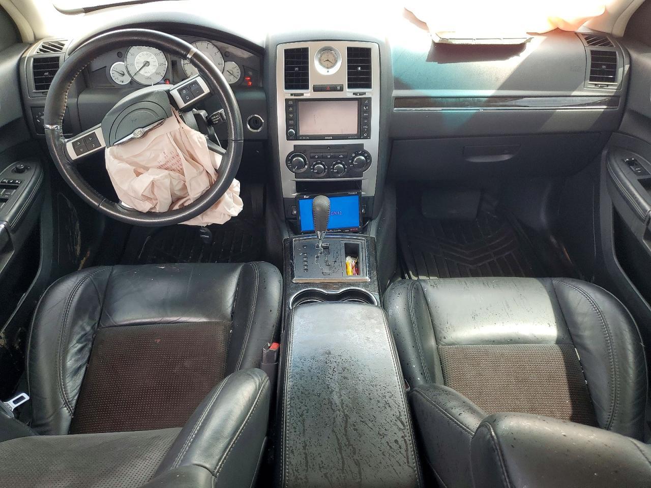 2010 CHRYSLER 300