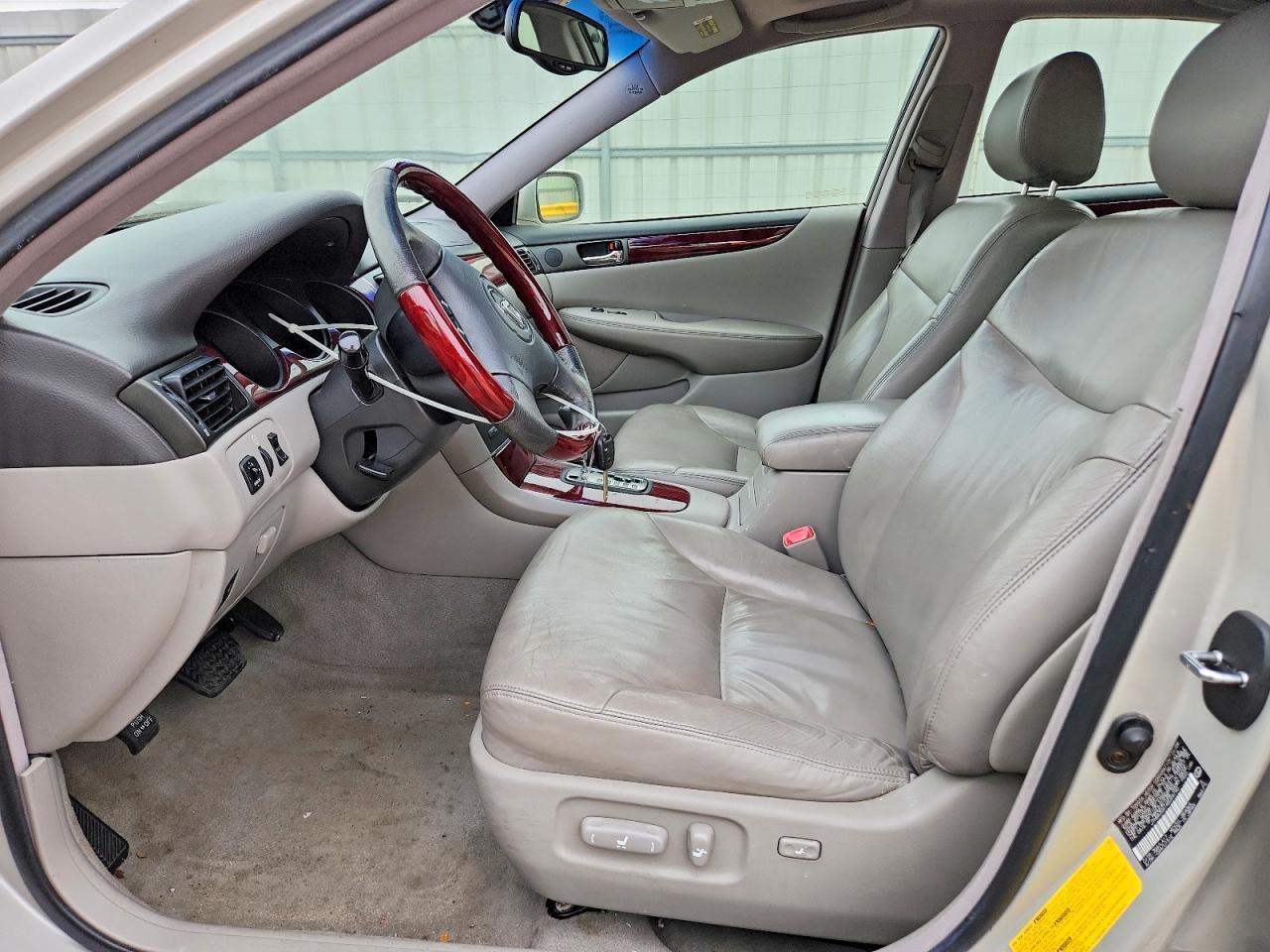 2004 LEXUS ES 330