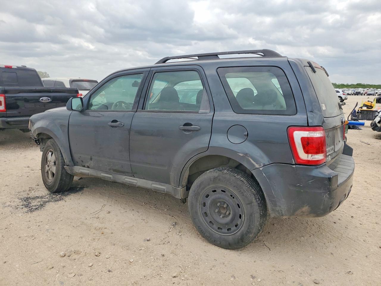 2009 FORD ESCAPE
