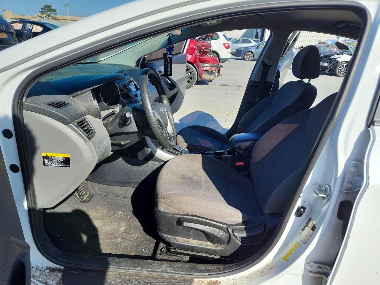 2016 HYUNDAI ELANTRA