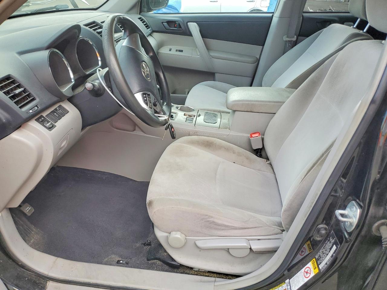 2013 TOYOTA HIGHLANDER