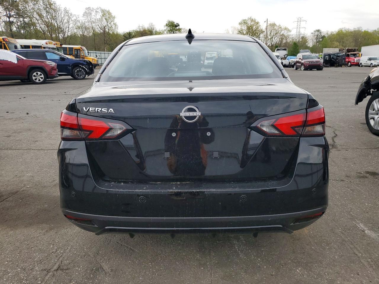 2025 NISSAN VERSA