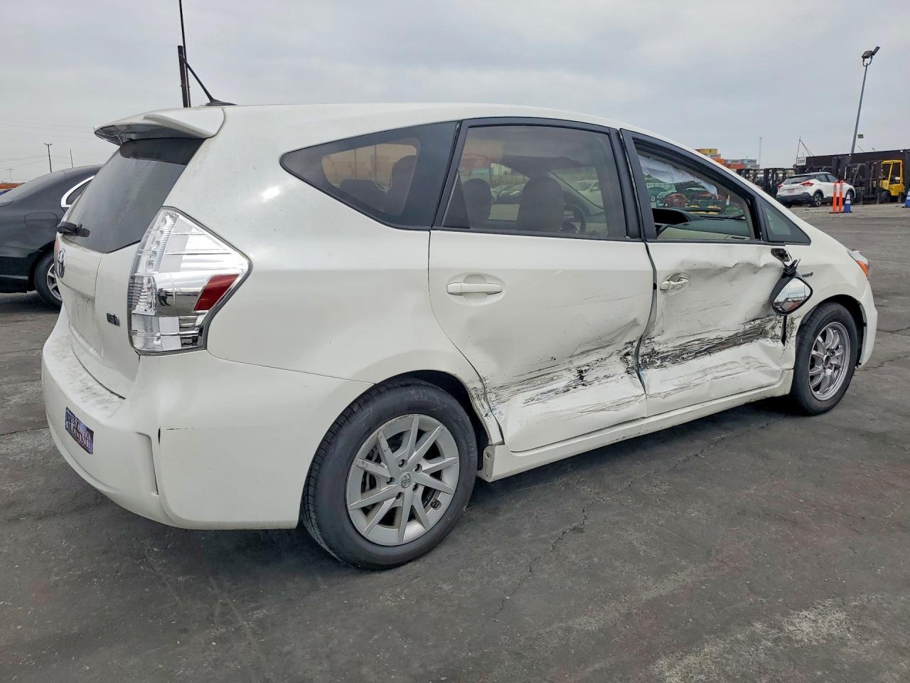2014 TOYOTA PRIUS V