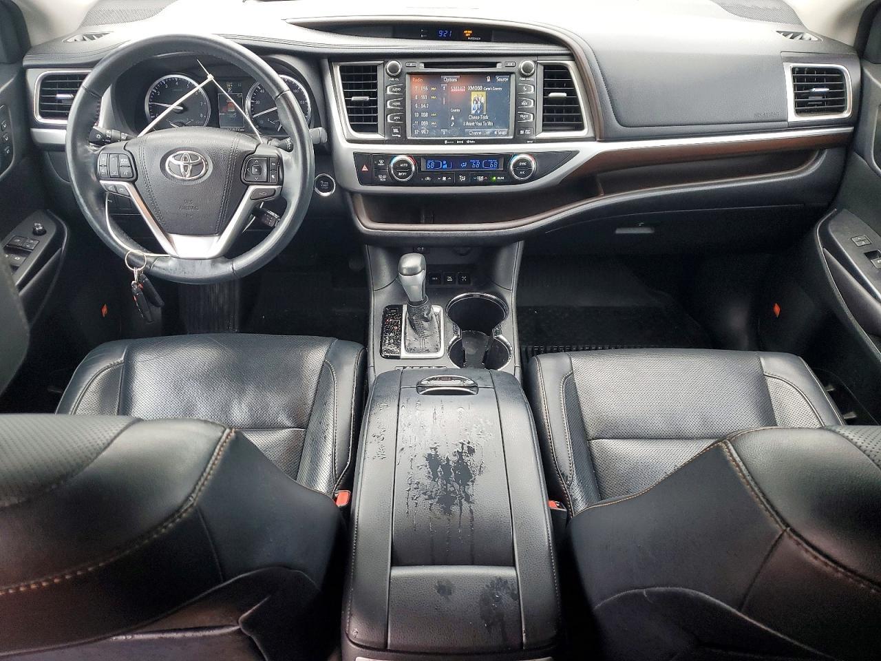2016 TOYOTA HIGHLANDER