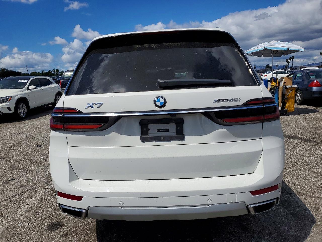 2024 BMW X7