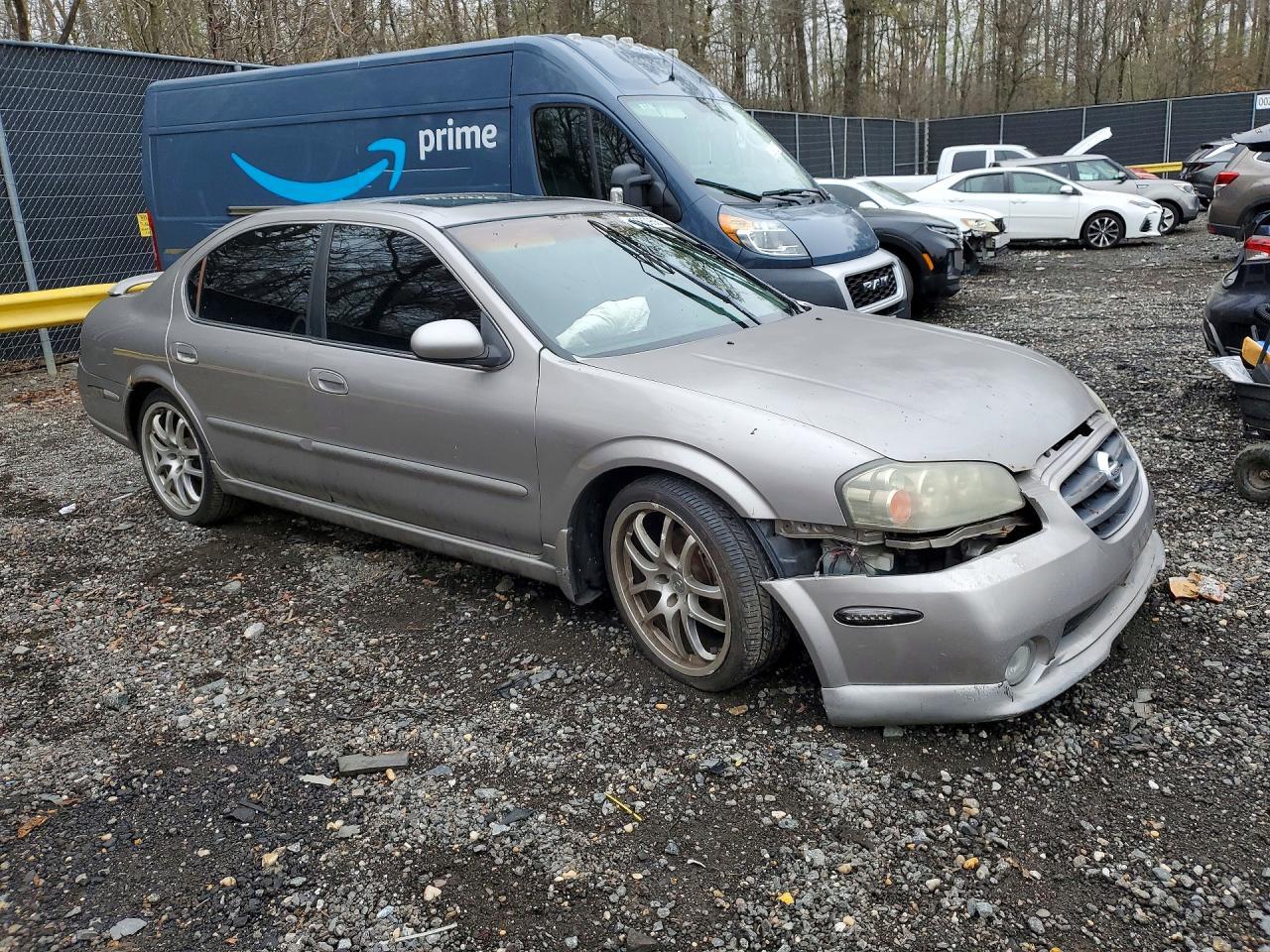 2002 NISSAN Maxima