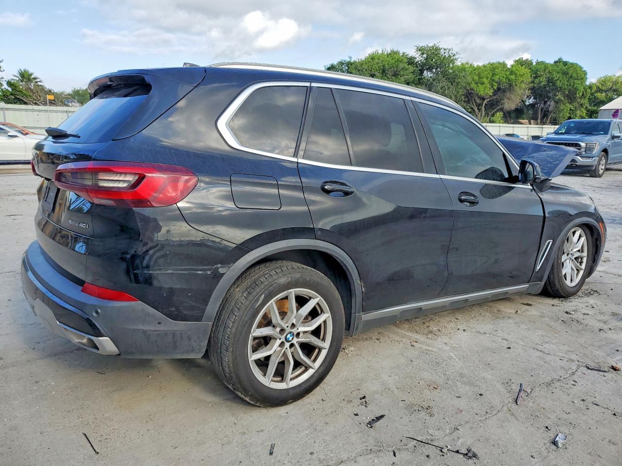 2023 BMW X5