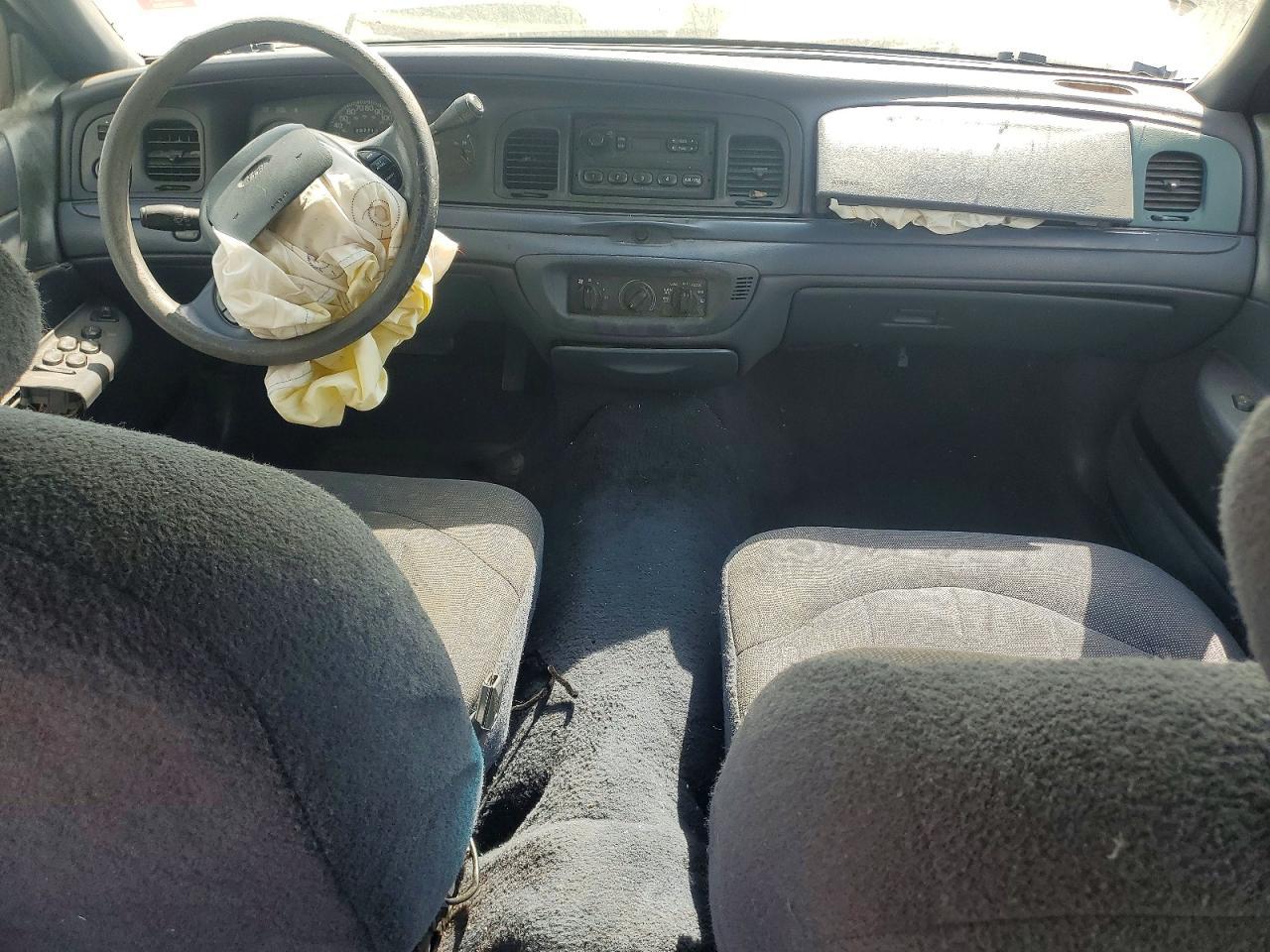 2000 FORD Crown Victoria