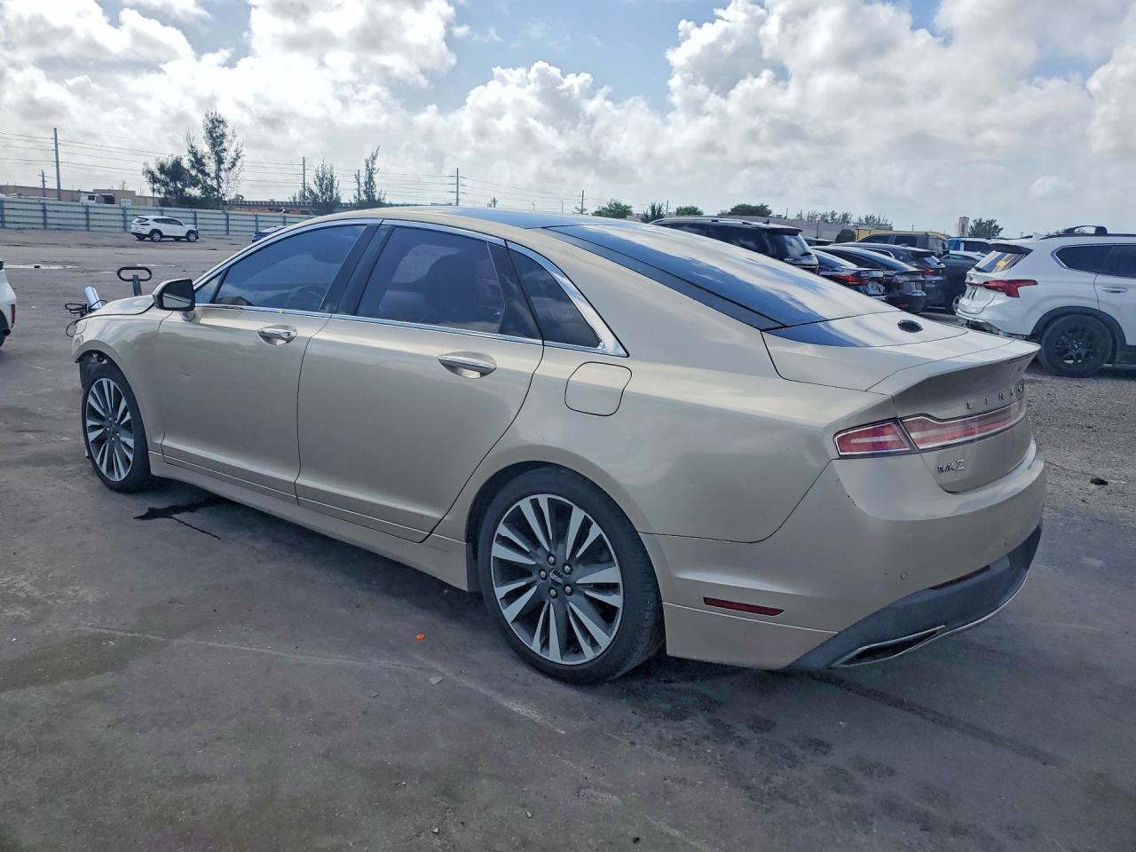 2017 LINCOLN MKZ