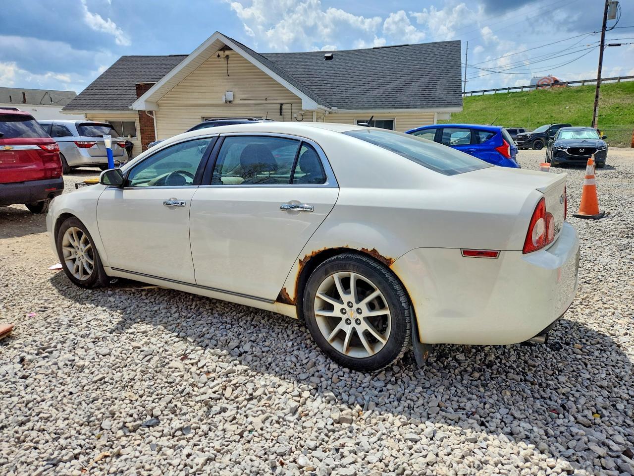 2011 CHEVROLET MALIBU