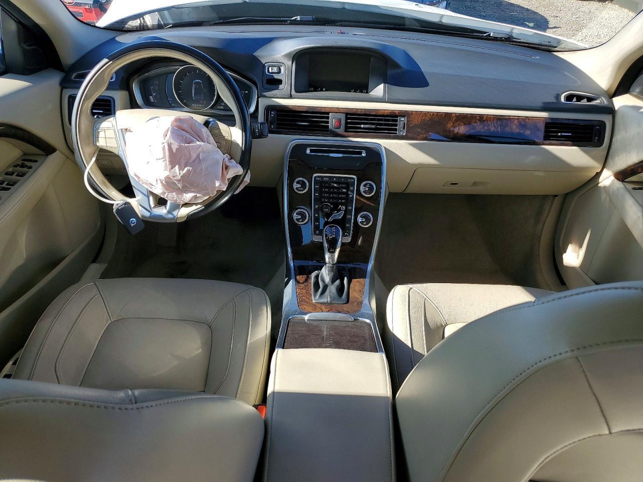 2016 VOLVO S80