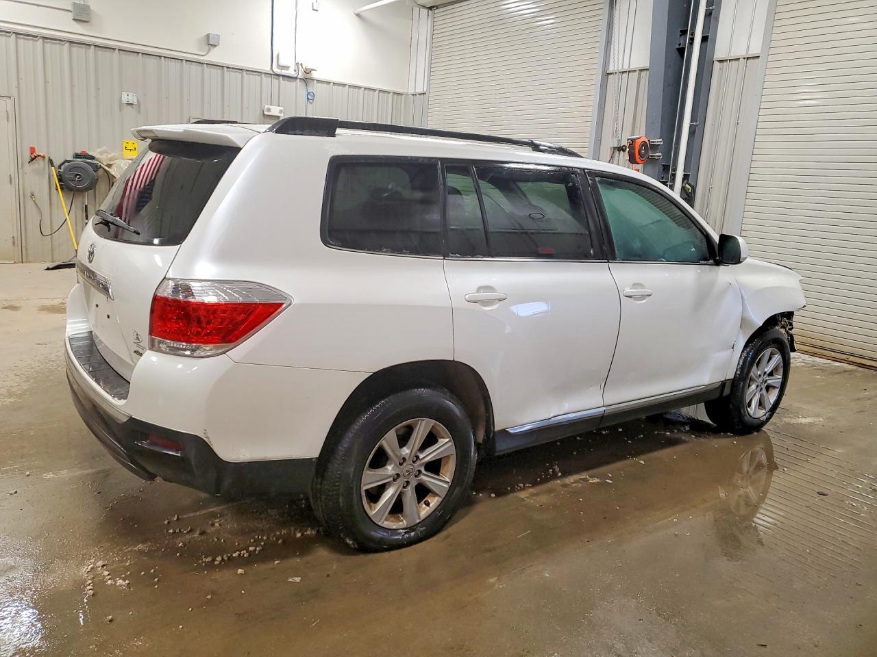 2013 TOYOTA HIGHLANDER