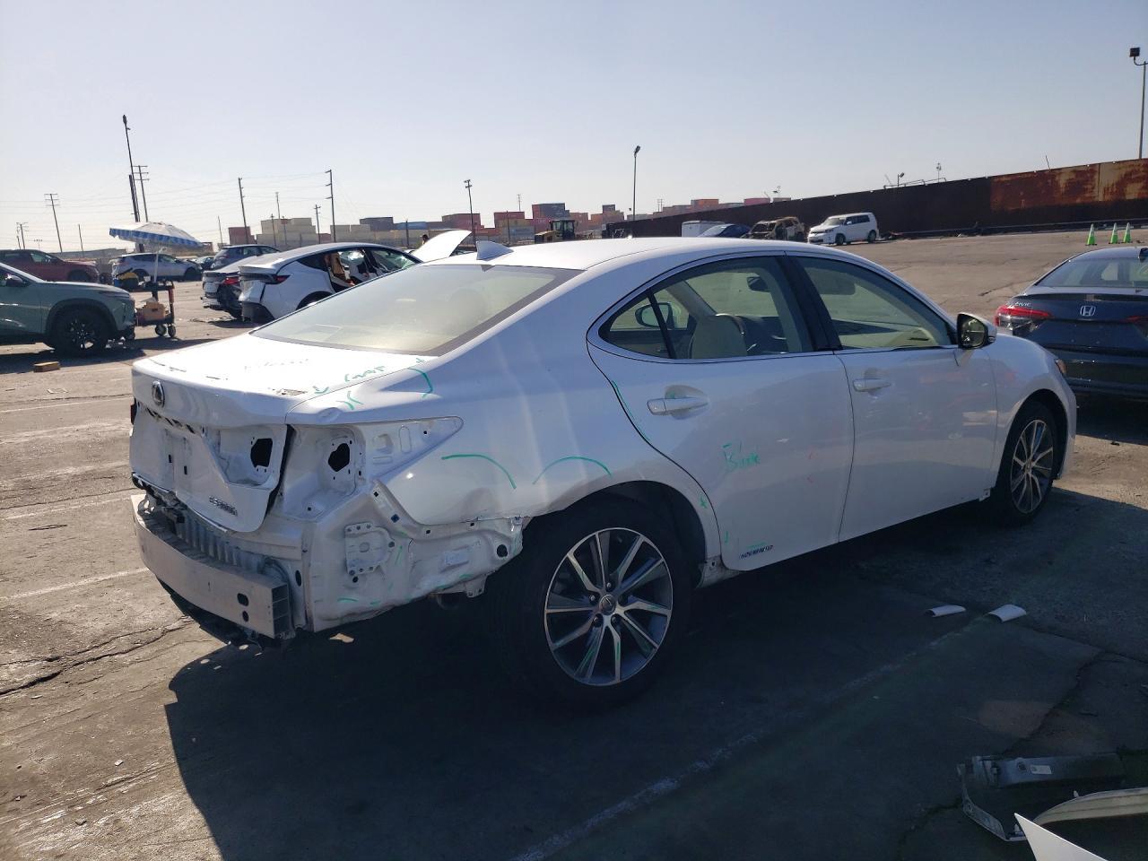 2017 LEXUS ES 300H