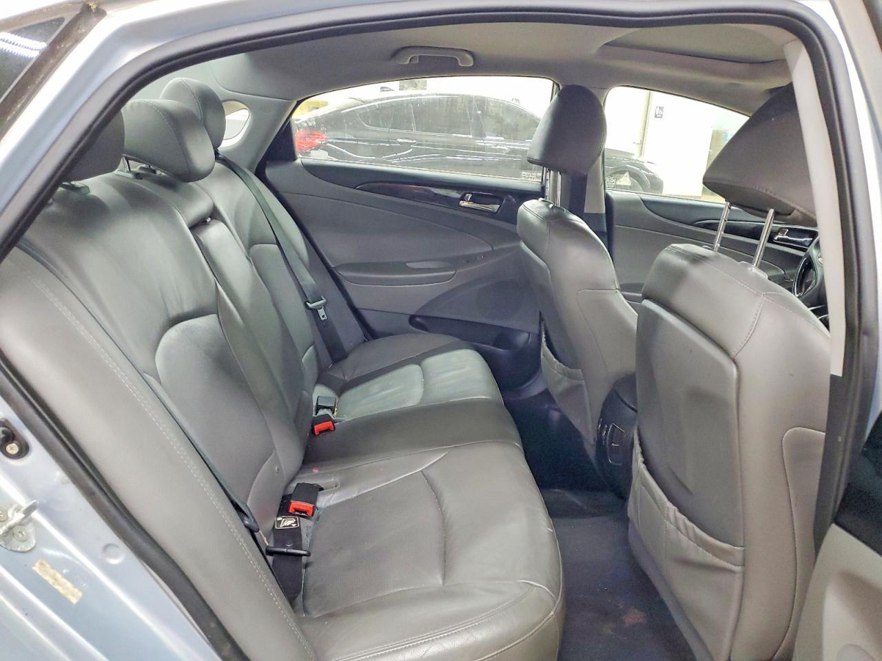 2011 HYUNDAI SONATA