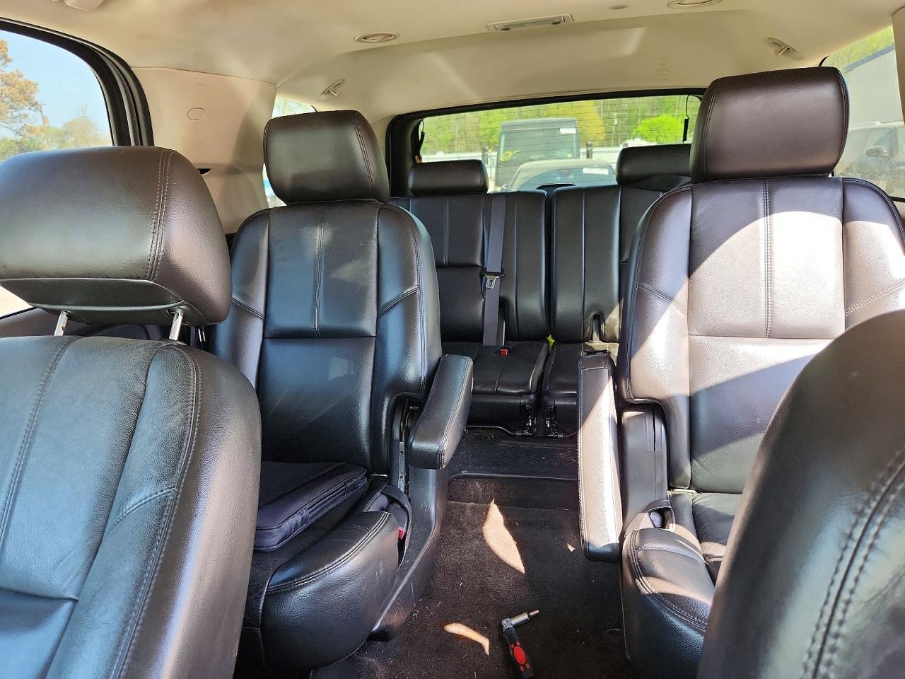 2011 CHEVROLET Tahoe