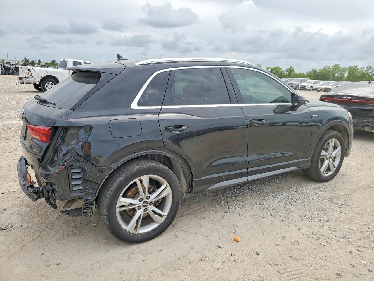 2022 AUDI Q3