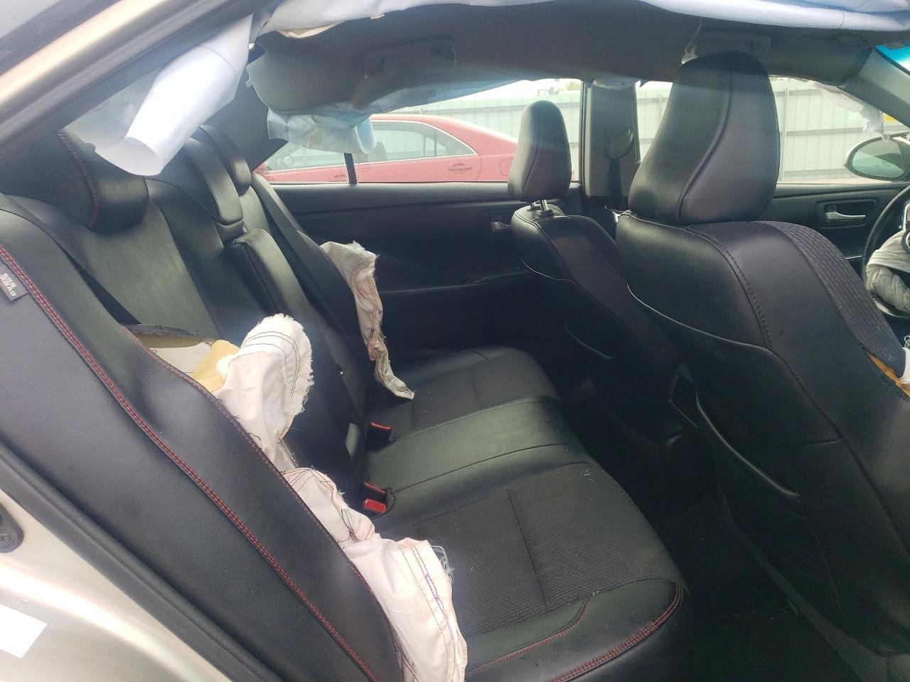 2016 TOYOTA CAMRY